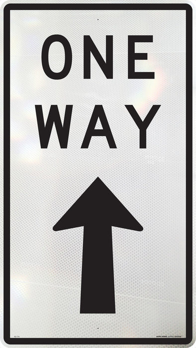 Sign ONE WAY ^ Up Class1 Refelct Blk/Wht - w450 x h800mm ALUM
