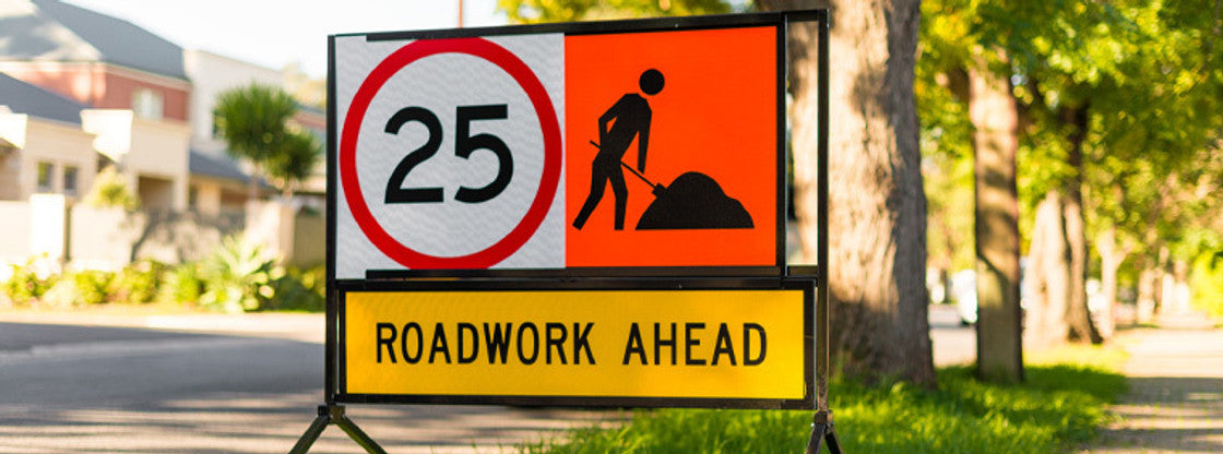 Road Works & Multi message — Euro Signs & Safety
