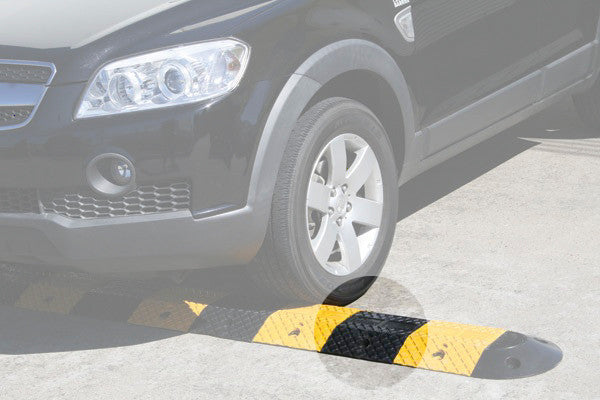 Speed HUMP Economy rubber body section BLACK (fixings included) BARRIER GROUP w250 x h50 x L350mm