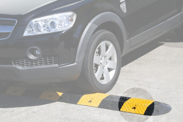 Speed HUMP Economy rubber body section YELLOW (fixings included) BARRIER GROUP w250 x h50 x L350mm